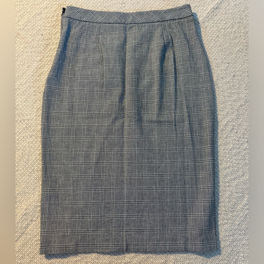 Banana Republic Pencil Skirt (4 Tall)